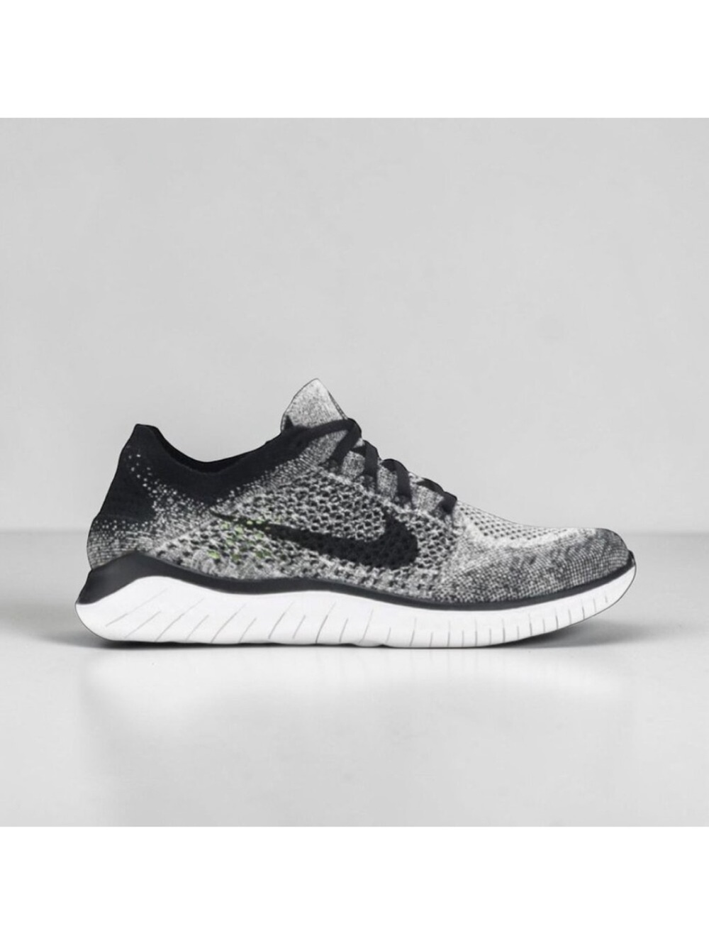 NWT 🔥 Rare Nike Free Run Flyknit Oreo 9M
